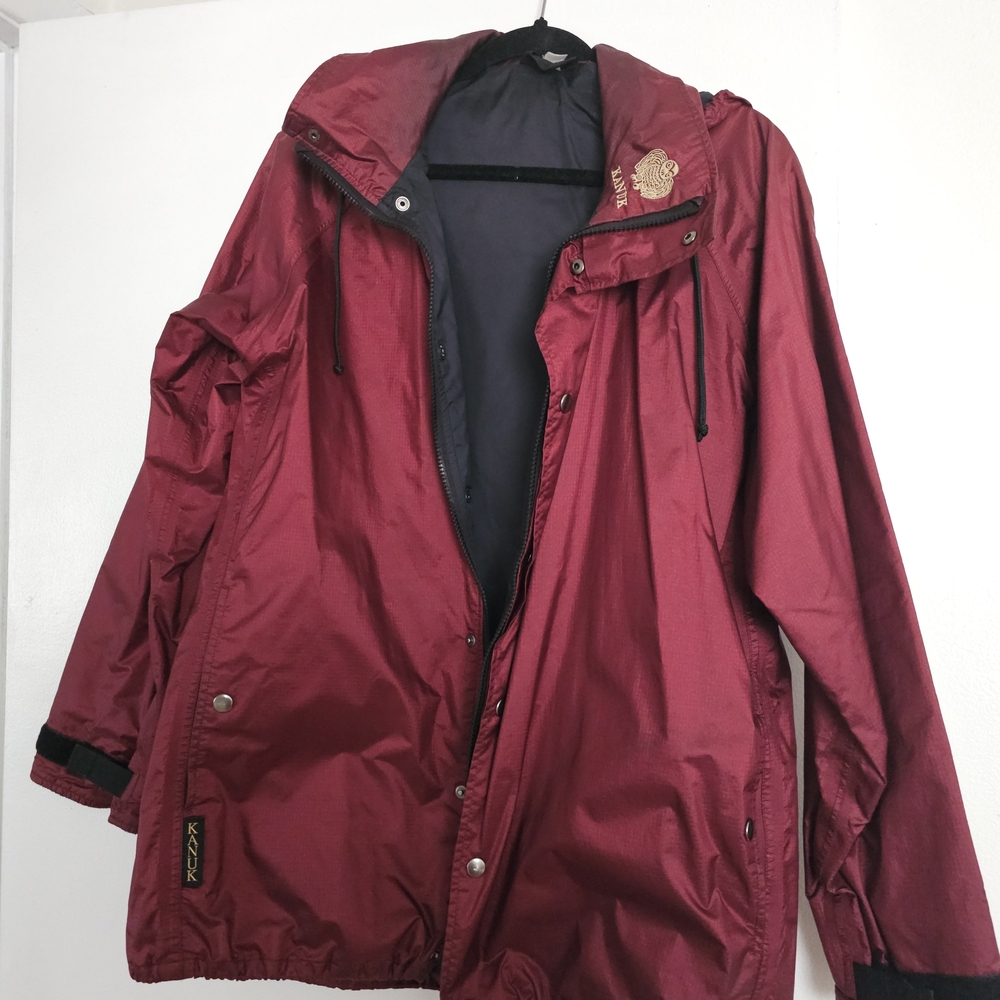 Kamik Men's Windbreaker Jacket in Burgundy